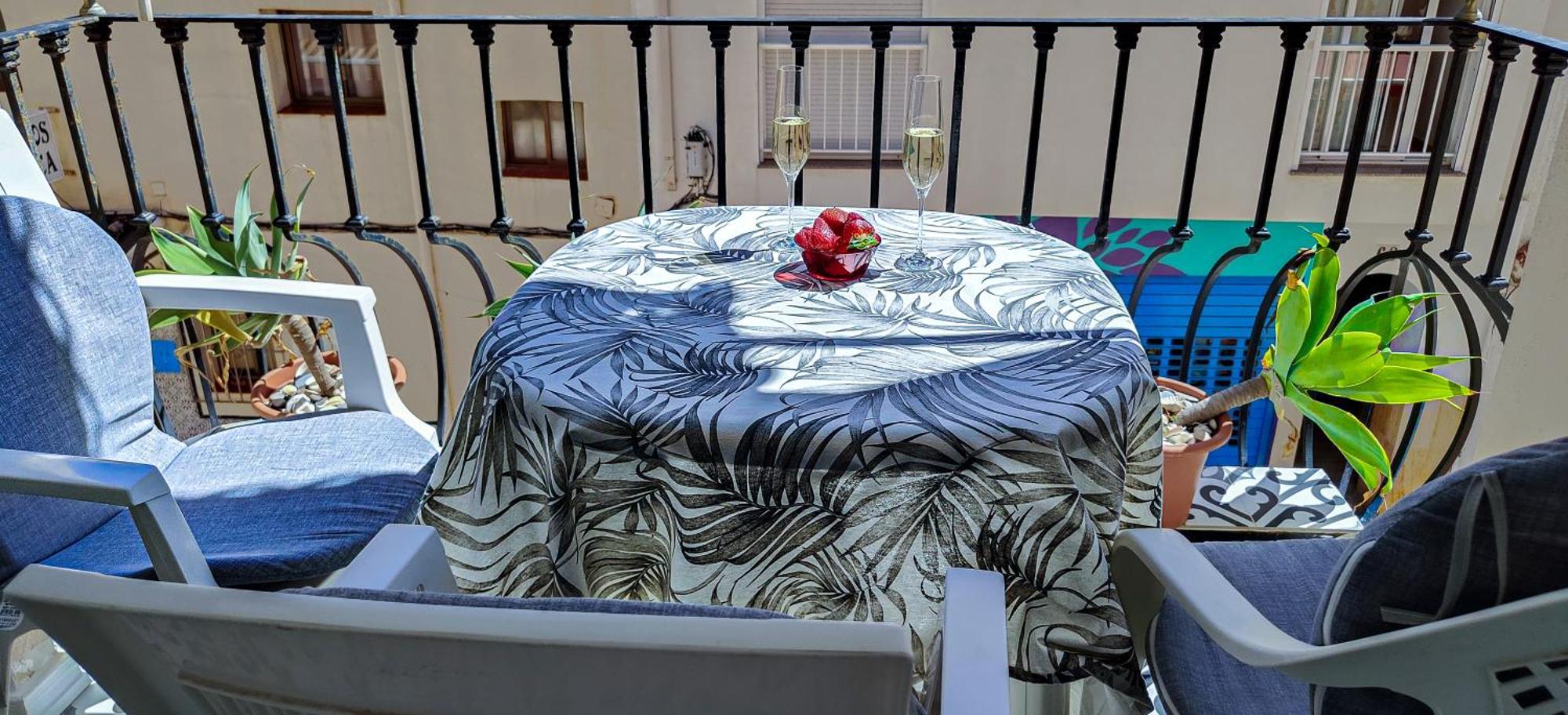 Bonito Apartamento En Playa De La Carihuela Torremolinos Luaran gambar